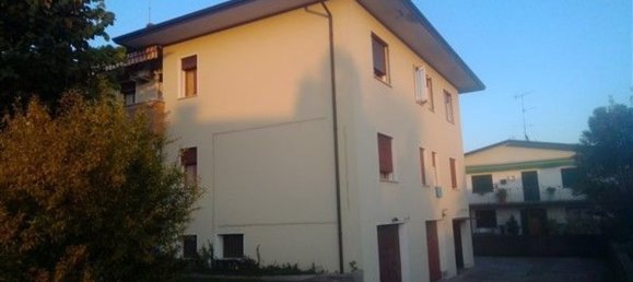 4 rooms Apartment in Cordignano, Italy No. 259588 2
