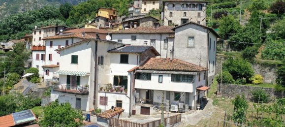 2 bedrooms House in Villa Collemandina, Italy No. 309816 5