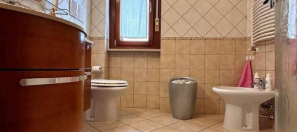 3-salle Appartement à Foggia, Italy No. 40323 7