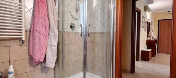 3-salle Appartement à Foggia, Italy No. 40323 10