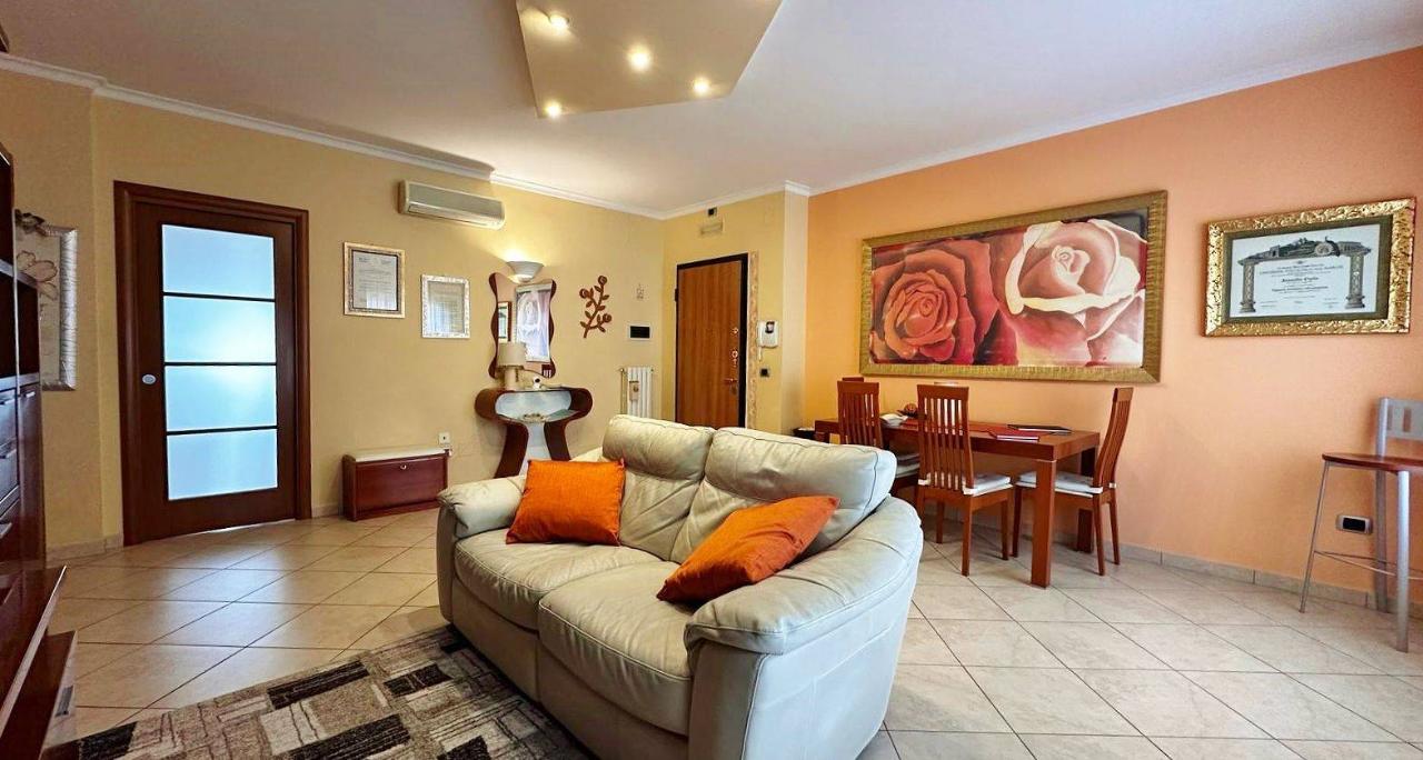 3-salle Appartement à Foggia, Italy No. 40323