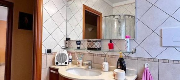 3-salle Appartement à Foggia, Italy No. 40323 9