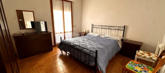 2-salle Appartement à Castiglione del Lago, Italy No. 102535 8