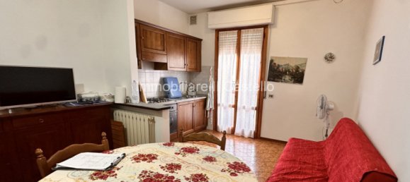 2-salle Appartement à Castiglione del Lago, Italy No. 102535 3