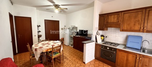 2-salle Appartement à Castiglione del Lago, Italy No. 102535 5