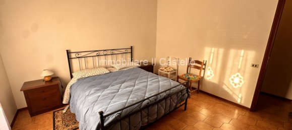 2-salle Appartement à Castiglione del Lago, Italy No. 102535 11