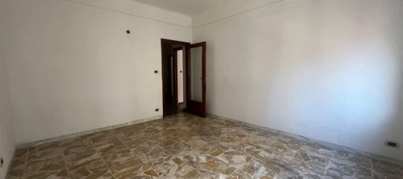 2 rooms Apartment in Taranto, Italy No. 170765 2