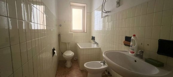 2 rooms Apartment in Taranto, Italy No. 170765 7
