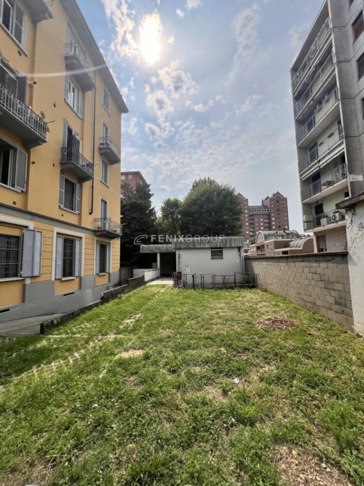 15m² Garage in Milan, Italy No. 302642