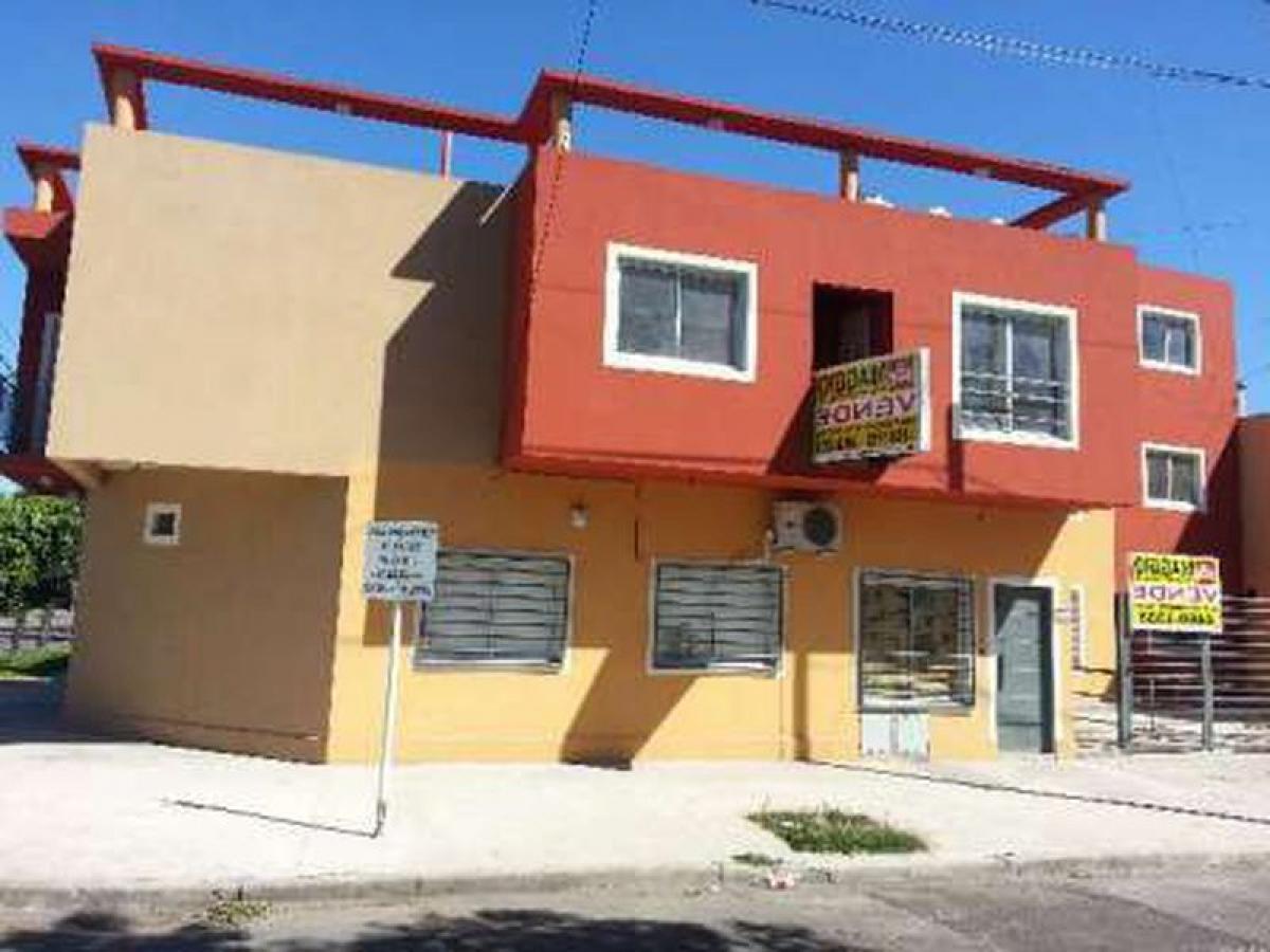 Studio in Bermudez, Argentina No. 18179