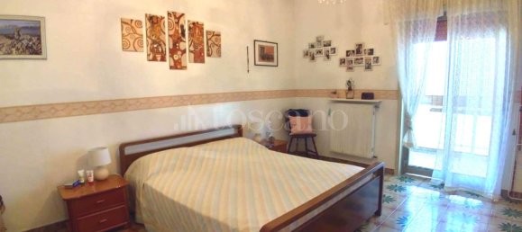 5 rooms Apartment in Palermo, Italy No. 141210 4