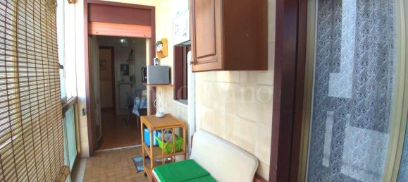 5 rooms Apartment in Palermo, Italy No. 141210 8