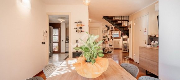 4 bedrooms Duplex in Reggio Emilia, Italy No. 358070 2