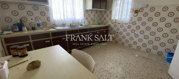 3 bedrooms Farm in Rabat, Malta No. 212 3