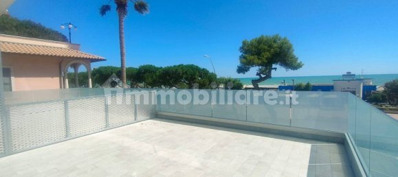 Квартира с 2 спальнями в Торторето, Италия № 309609 4