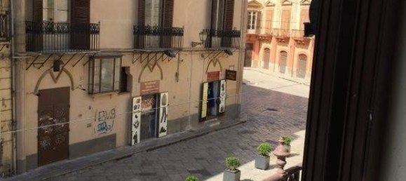 2 bedrooms Apartment in Palermo, Italy No. 271013 2