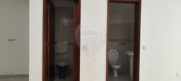 Gewerbliche Immobilie in Entroncamento, Portugal 96m², Nr. 64169 4