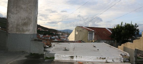 3 bedrooms House in Ervedosa do Douro, Portugal No. 21634 8