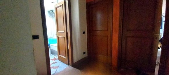 6 rooms House in Florence, Italy No. 38070 2
