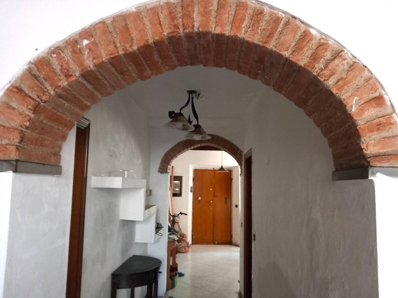 6 rooms House in Florence, Italy No. 38070