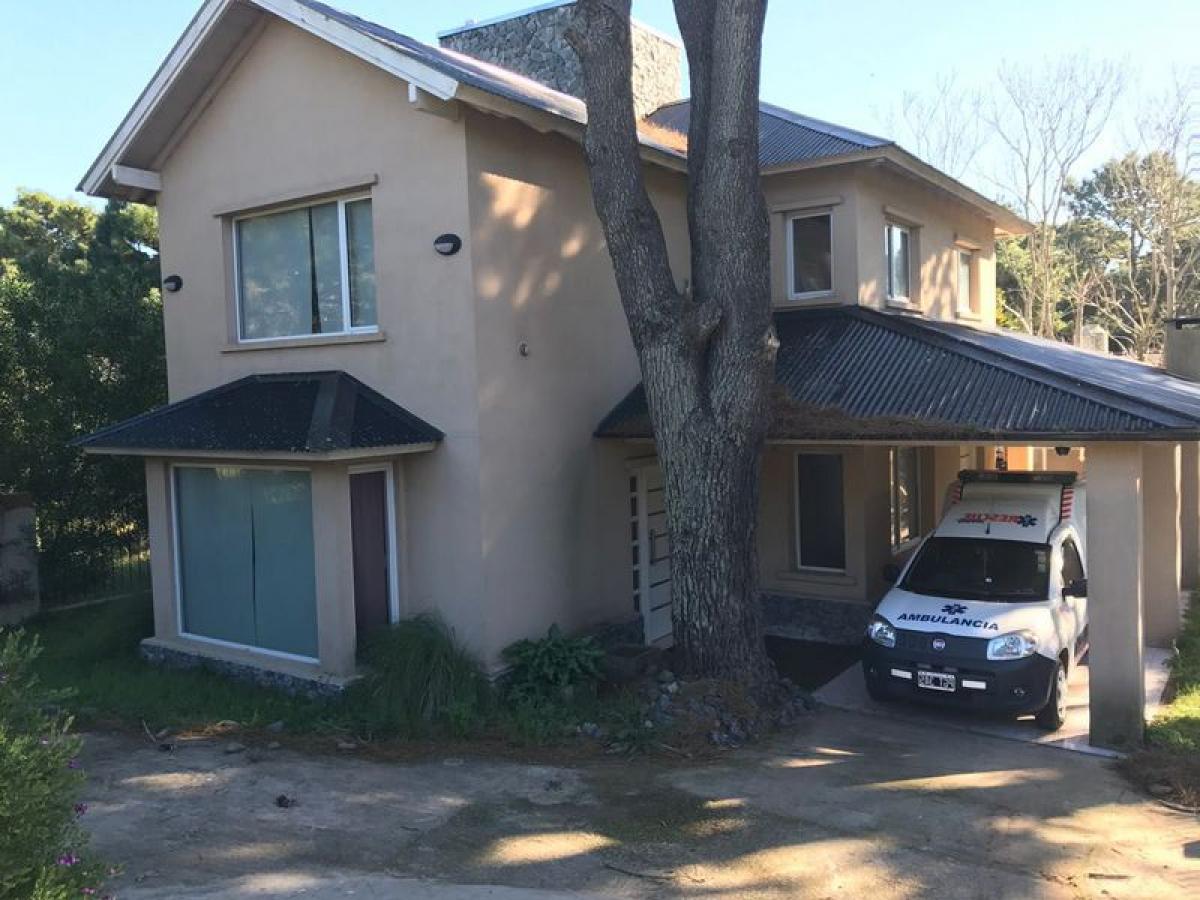 Дом с 3 спальнями в Мар-дель-Плата, Аргентина № 76162