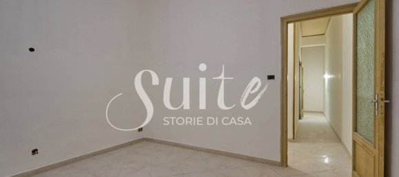 2 Schlafzimmer Wohnung in Palermo, Italy, Nr. 216277 7