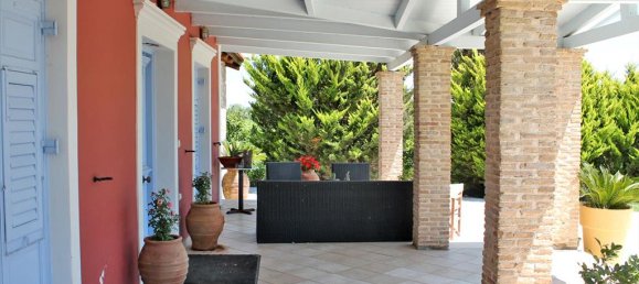 Propiedad comercial de 5 dormitorios en Zakynthos, Greece No. 7705 4