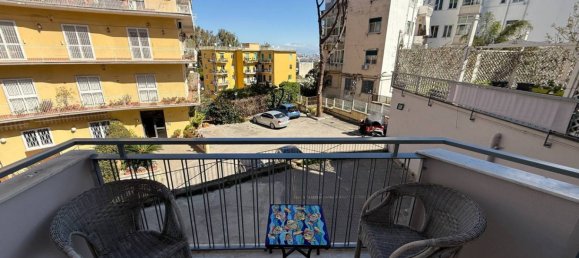 3 bedrooms Apartment in Naples, Italy No. 319144 5