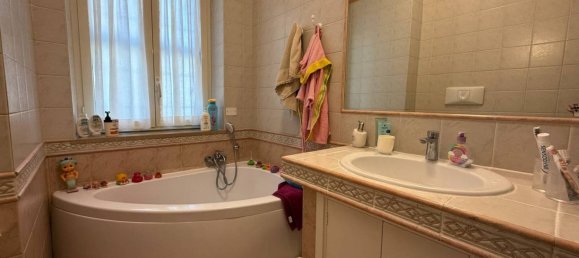 3 bedrooms Apartment in Naples, Italy No. 319144 17