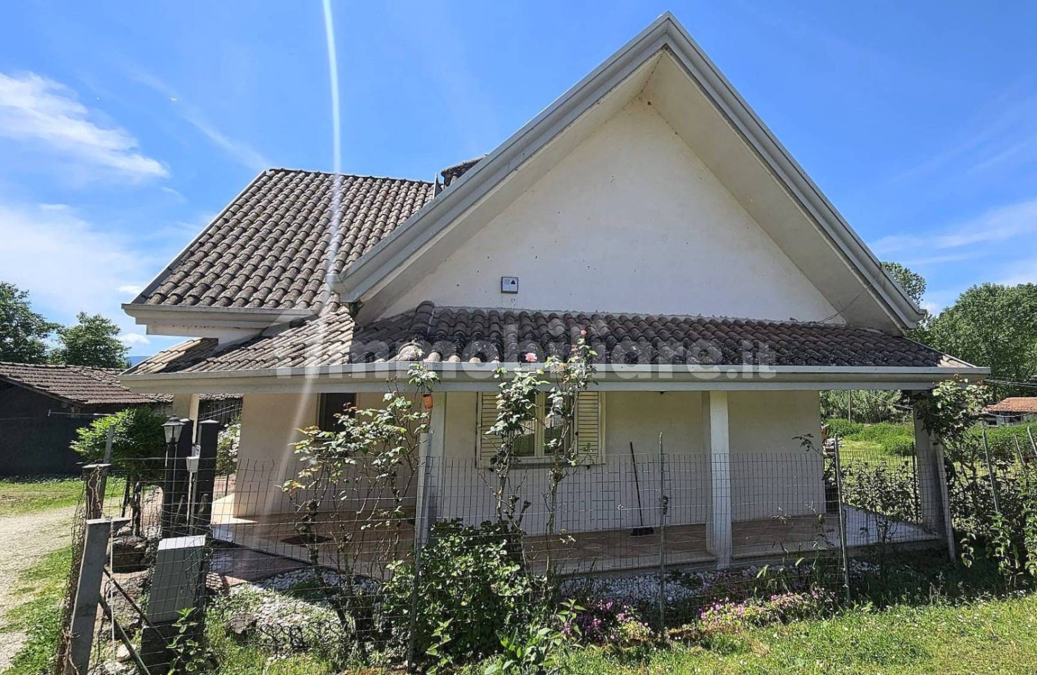 4 bedrooms Villa in Frosinone, Italy No. 282905