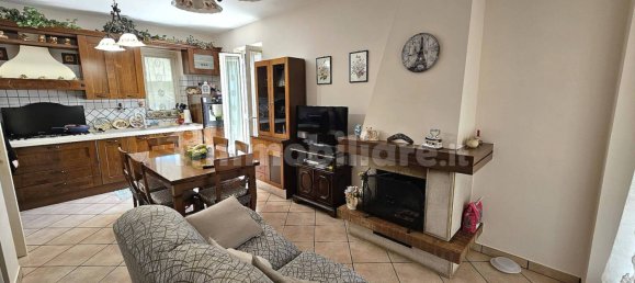 4 bedrooms Villa in Frosinone, Italy No. 282905 7