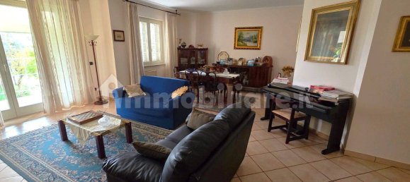 4 bedrooms Villa in Frosinone, Italy No. 282905 13