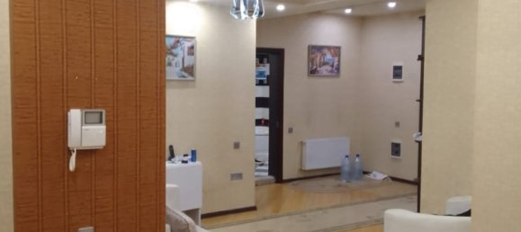 3 bedrooms Apartment in Yasamal, Azerbaijan No. 1944 5