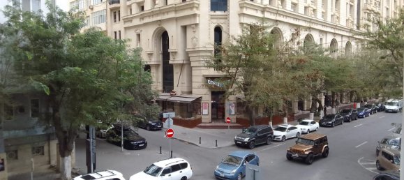 3 bedrooms Apartment in Yasamal, Azerbaijan No. 1944 2