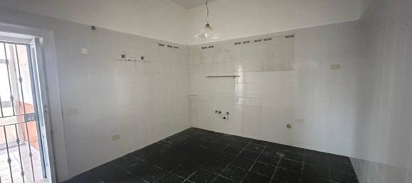 3 bedrooms Apartment in Taranto, Italy No. 93763 5