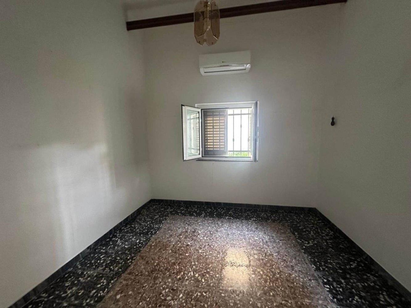 3 bedrooms Apartment in Taranto, Italy No. 93763