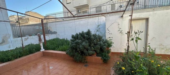 3 bedrooms Apartment in Taranto, Italy No. 93763 7
