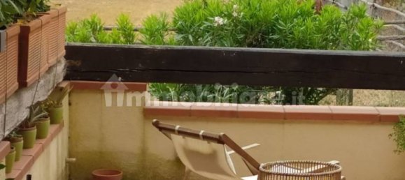 Квартира с 2 спальнями в Капальбио, Италия № 62402 36