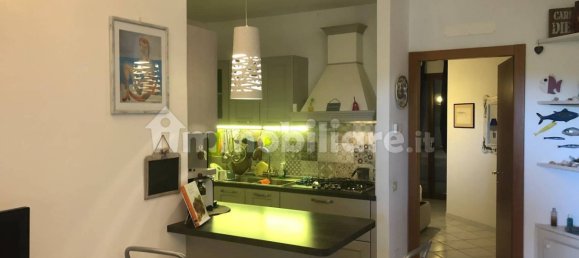 Квартира с 2 спальнями в Капальбио, Италия № 62402 14