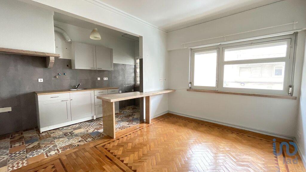 1 bedroom Apartment in Lisbon, Portugal No. 351480