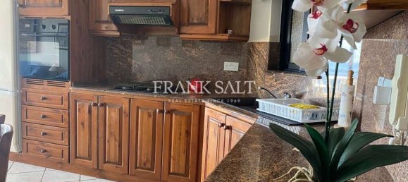 3 bedrooms Apartment in Marsalforn, Malta No. 6028 2