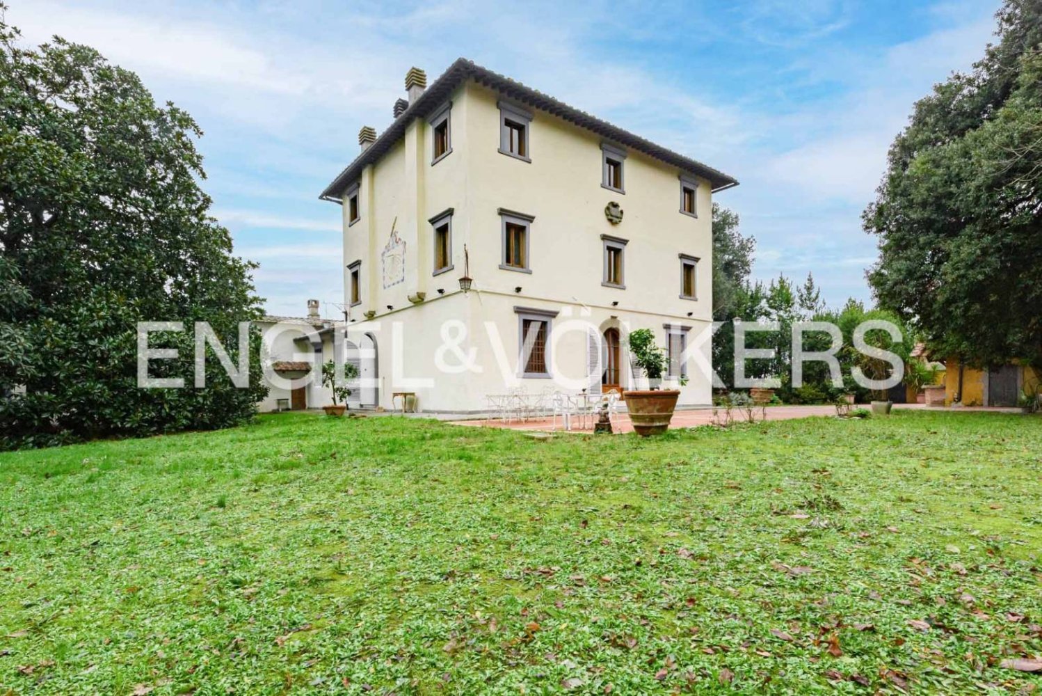 7 bedrooms Villa in Montopoli in Val d'Arno, Italy No. 38878