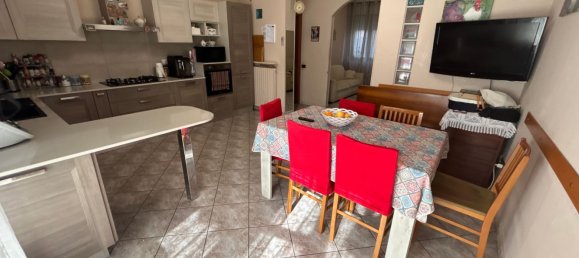 4 rooms Apartment in Alessandria, Italy No. 157574 3