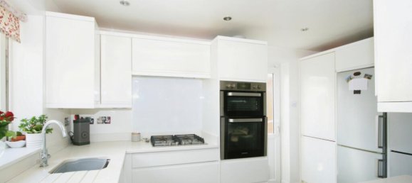 3 bedrooms House in Maidstone, United Kingdom No. 10657 9