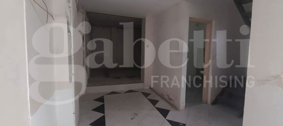 Коммерческая недвижимость с 3 комнатами в Сиракузы, Италия № 242403 10