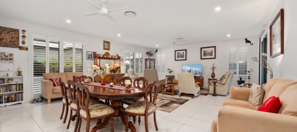 3 bedrooms House in Bongaree, Australia No. 15 5