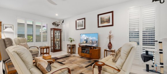 3 bedrooms House in Bongaree, Australia No. 15 6