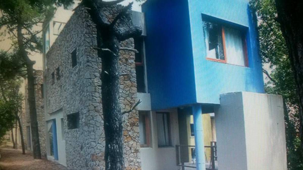 1020m² Building in Mar del Plata, Argentina No. 109306