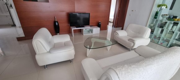 4 bedrooms Villa in Ciudad Quesada, Spain No. 7612 10