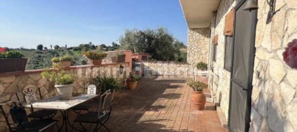 5 bedrooms Villa in Monterotondo, Italy No. 304870 16
